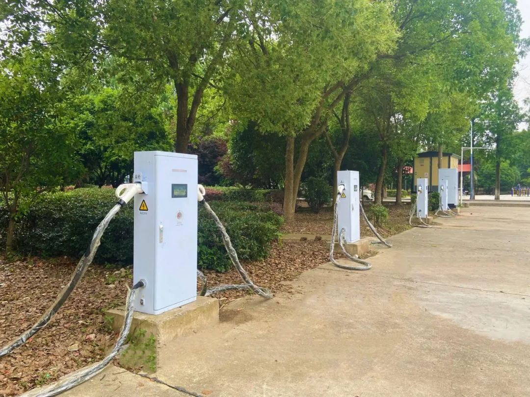 1716949096321749.jpg 1716949096321749.jpg