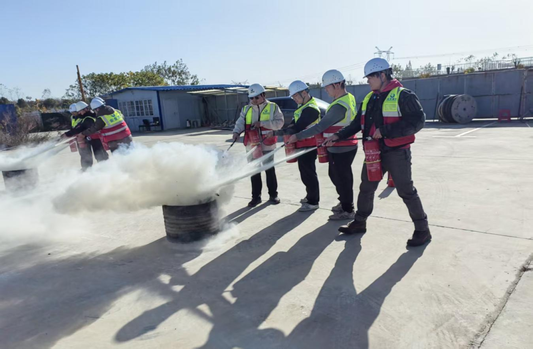undefined 工泰公司开展消防灭火现场实战演练2.png